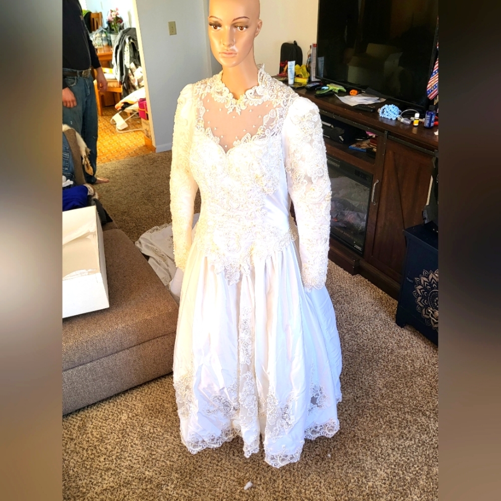 Wedding dress